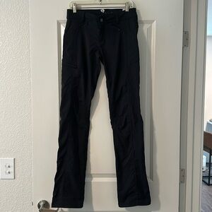 Prana Hallena Pant